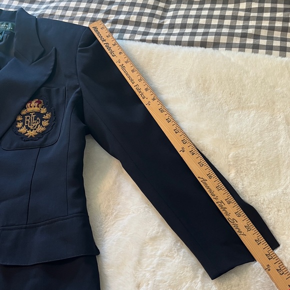 VTG Ralph Lauren Navy WOOL Blazer Embroidered Crest Patch Women's Size 6 Preppy - Picture 15 of 16